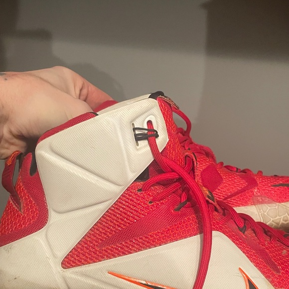 Nike Lebron - Picture 2 of 3